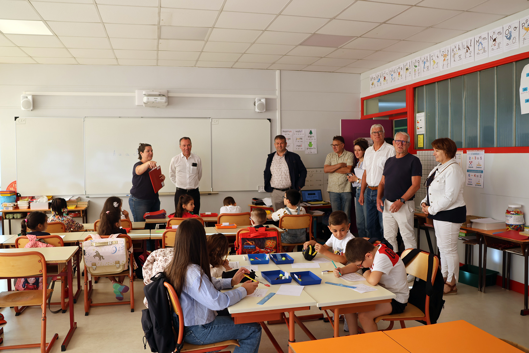 Rentrée scolaire : cet instituteur de Châteaubriant décore sa classe aux  couleurs des JO